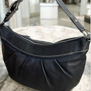 Coach SoHo Elegant Black Leather Shoulder 11x17x4